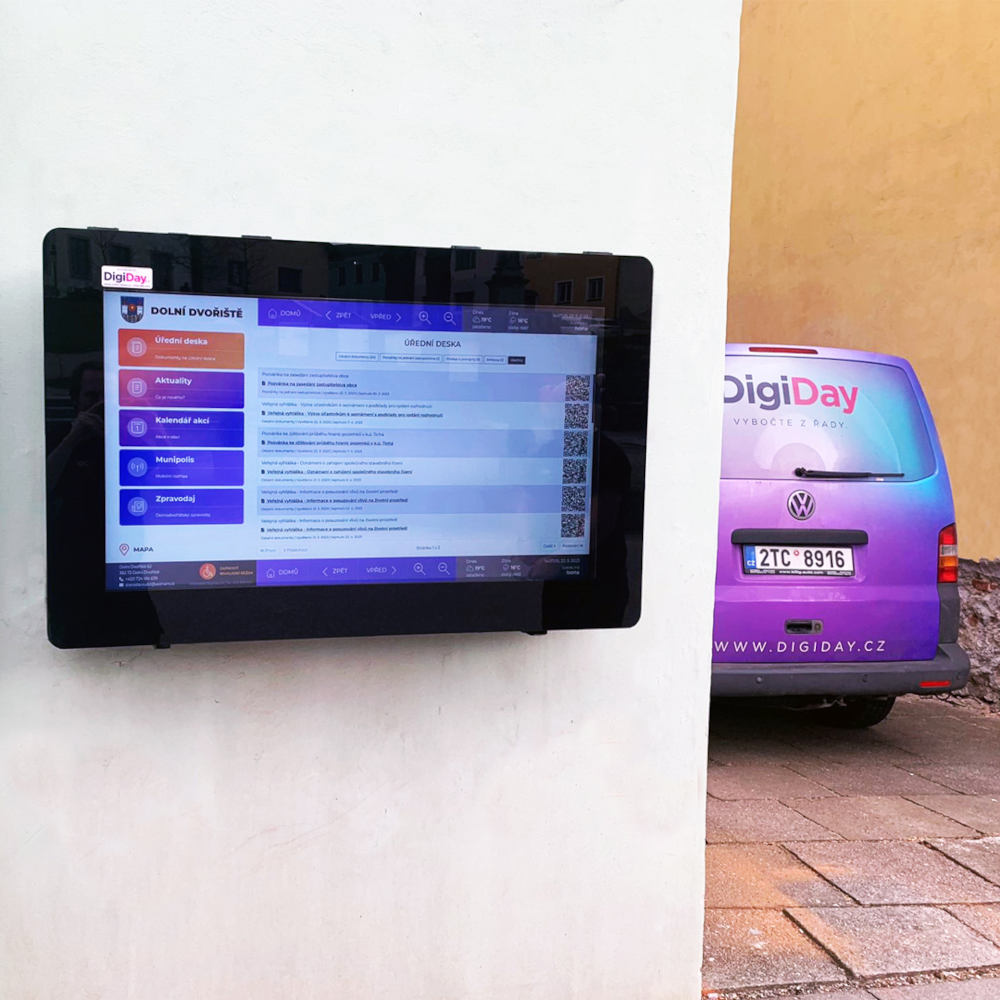 Chci vám napsat, že jsme s vámi spokojení